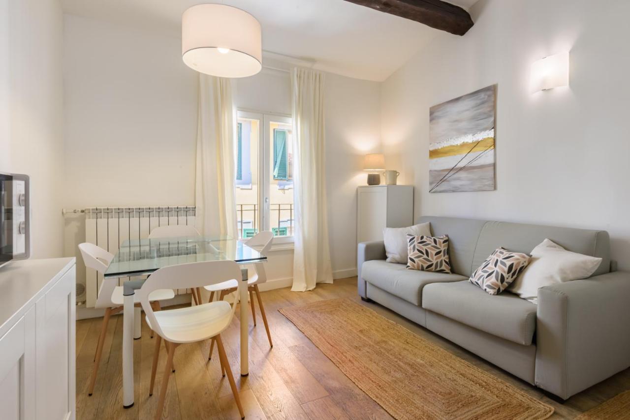 Novella Contemporary Apartment By Mmega Floransa Dış mekan fotoğraf